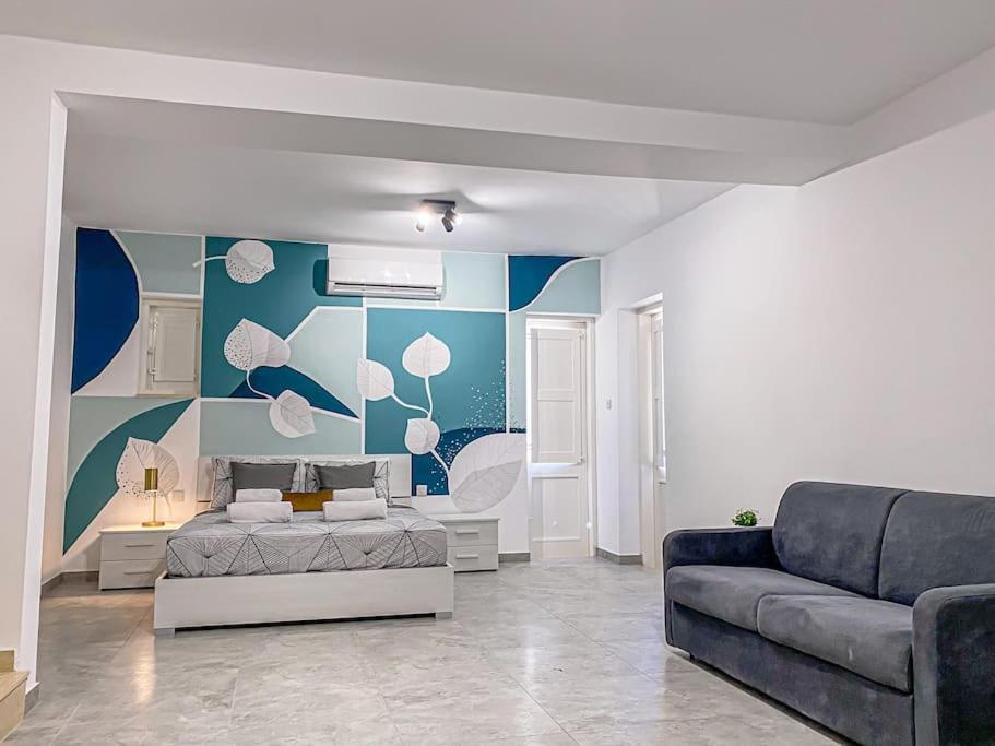 Апартаменты Designer Duplex Penthouse In Floriana Экстерьер фото